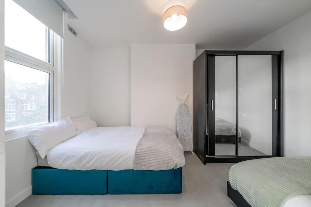 New 3Bed Stylish Apartment With Amazing Transport Londen Buitenkant foto
